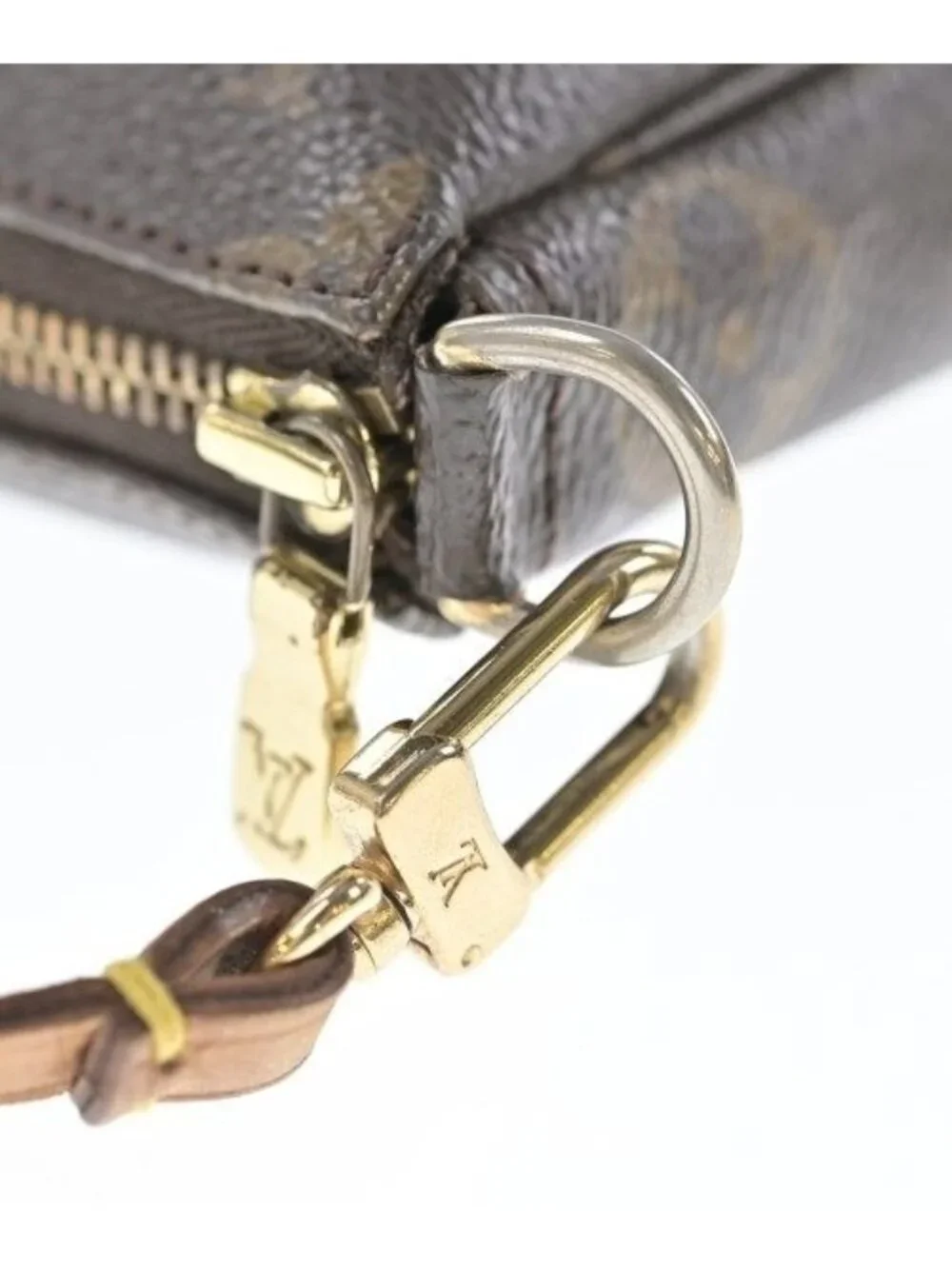 Louis Vuitton Pouch Brown